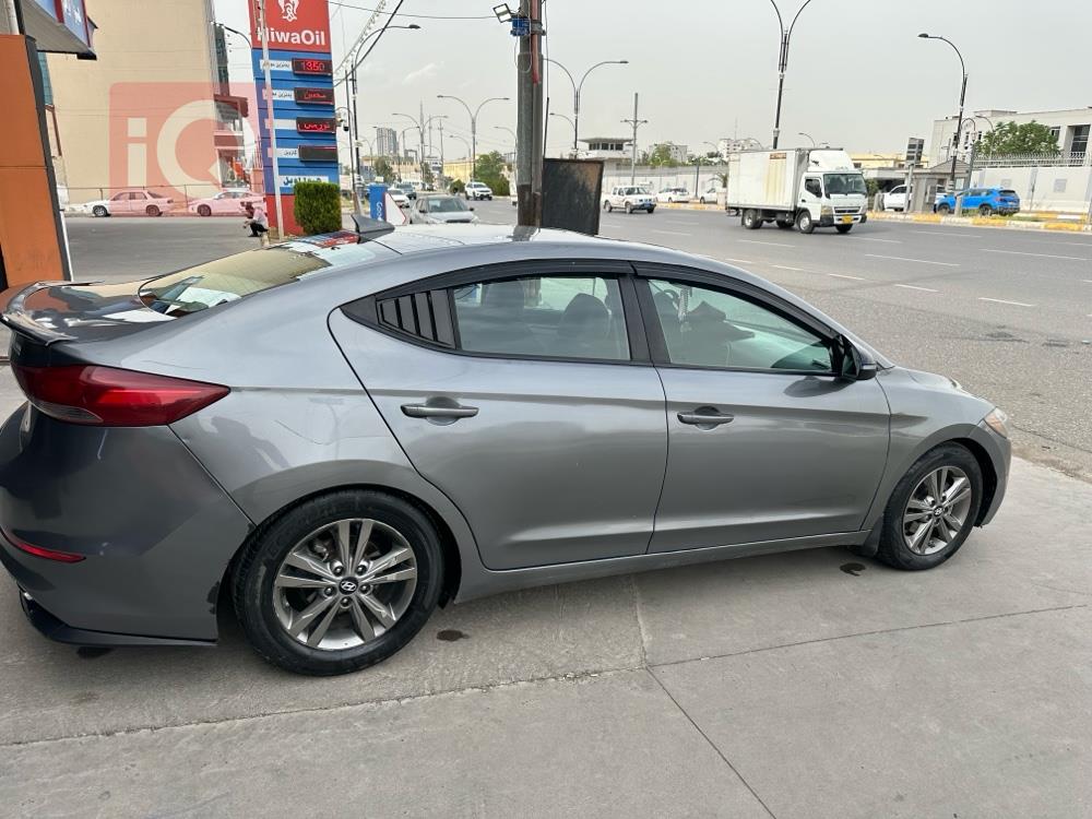 هیوندای ئەلەنترا